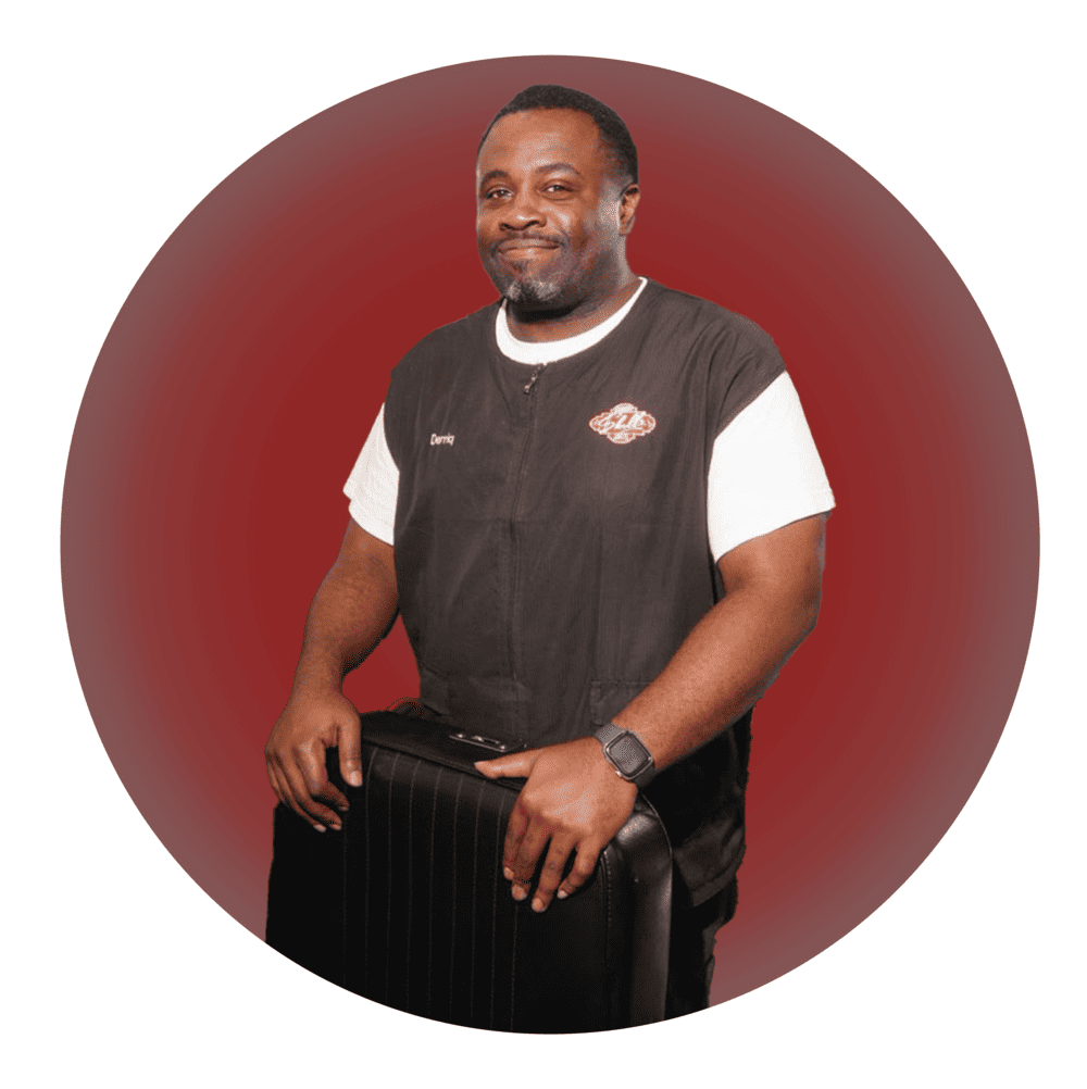 Derriq Akpan, Master Barber at Skillz Barbershop